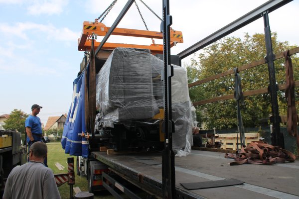Arrival of the new high precision surface grinding machine