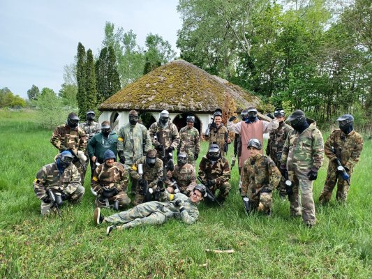 Csapatépítőt szerveztünk: Paintball csata Siófokon!