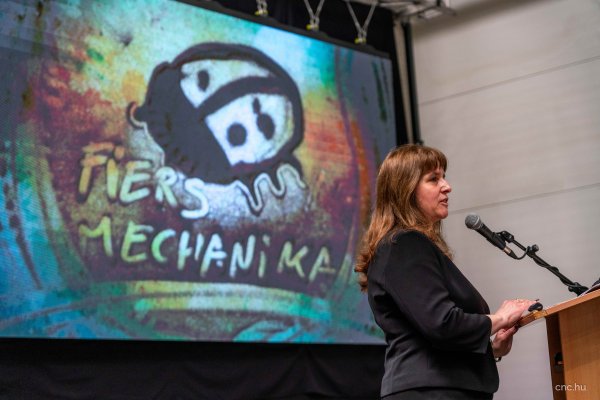 Megérkezett a hatalmas Mazak Versatech 140 megmunkálóközpontunk! VIDEÓVAL FRISSÍTVE!