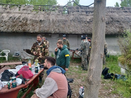 Csapatépítőt szerveztünk: Paintball csata Siófokon!