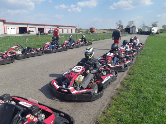 Céges gokart versenyt szerveztünk