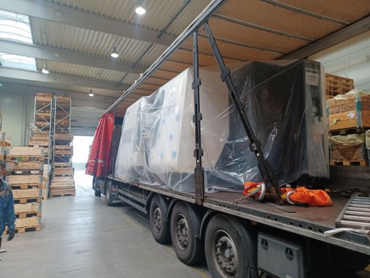 OUR NEW DMG MACHINING CENTER HAS ARRIVED