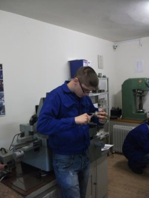 Kilenc fiatal technikus kezdte meg gyakorlati képzését üzemeinkben