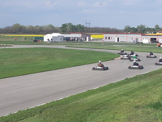 Céges gokart versenyt szerveztünk