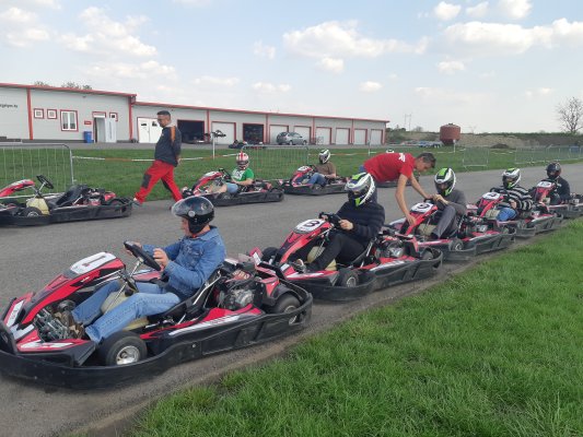 FIRMEN GOKART WETTBEWERB