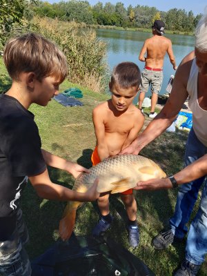 RECORD FISHING IN VI. HAUSFISCHWETTBEWERB