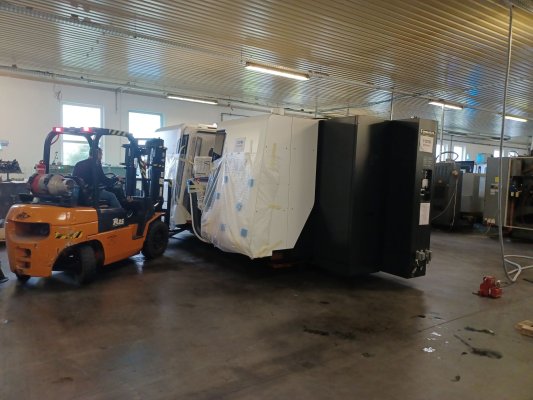 OUR NEW DMG MACHINING CENTER HAS ARRIVED